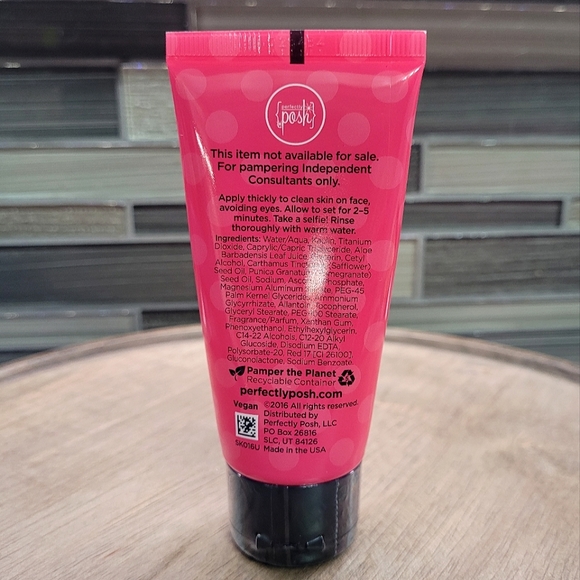 Perfectly Posh- The ritual Face Mask - Picture 2 of 2